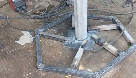 طراحی و آمادهسازی برج نوری بهمنظور نصب و استقرار در پارک تپهی نورالشهدا