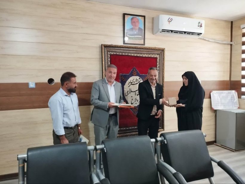 رئیس اداره‌ی کتابخانه‌های عمومی شهرستان فسا با شهردار قره‌بلاغ دیدار و گفتگو کرد